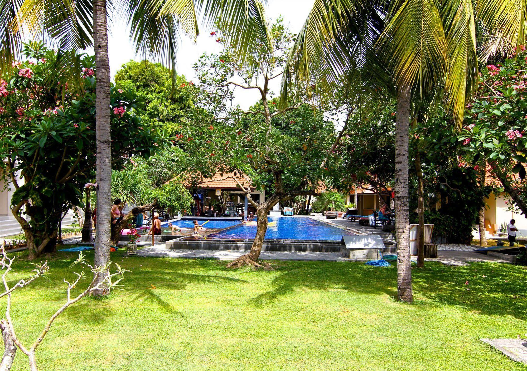 New Garden View Resort Legian Kültér fotó